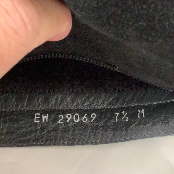 Stuart Weitzman black suede shearling boots. Size 7.5 - Picture 9 of 10